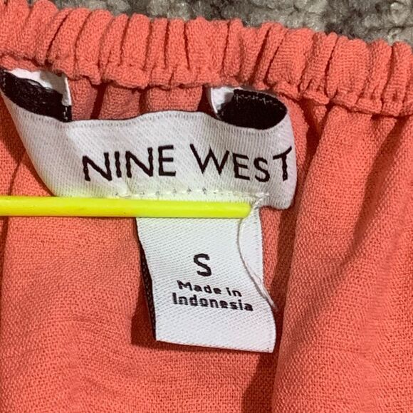 Brand New Nine West Women's Small Salmon Pink Peplum Square Neck Blouse Top - Picture 2 of 7